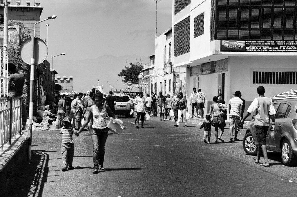 Cabo Verde possui atualmente uma população ativa empregada na ordem dos 177 mil habitantes.